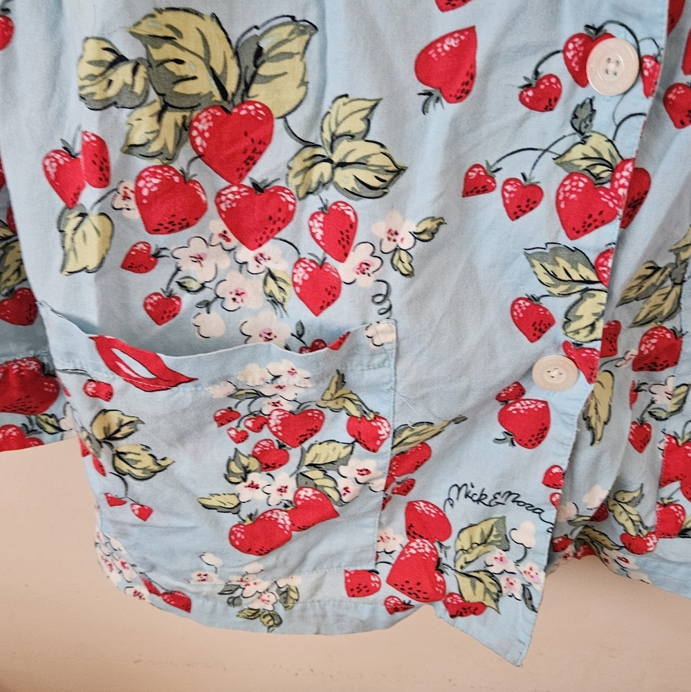 Nick & Nora Pajama Top Strawberry Hearts Kisses - Picture 2 of 5